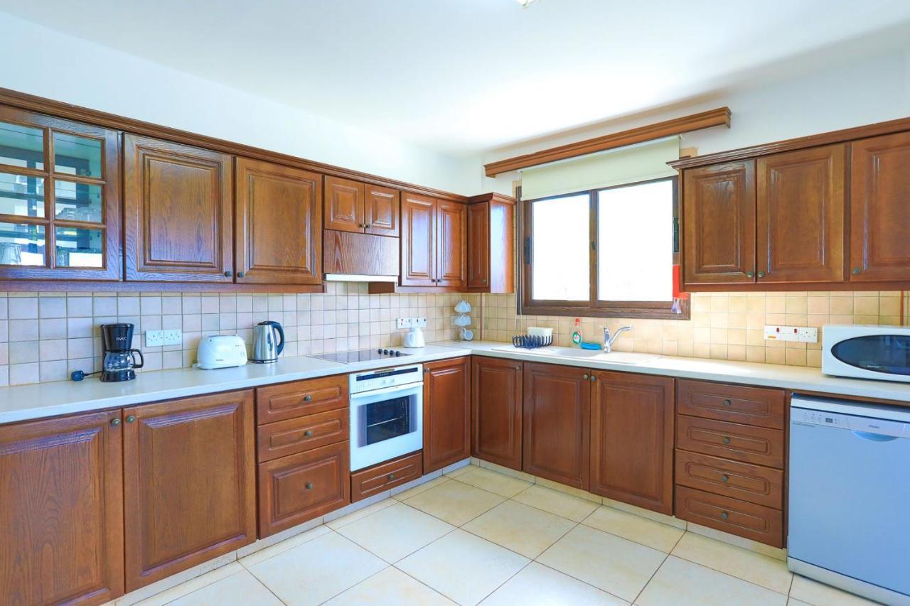 לאצ'י Villa Stavriella מראה חיצוני תמונה