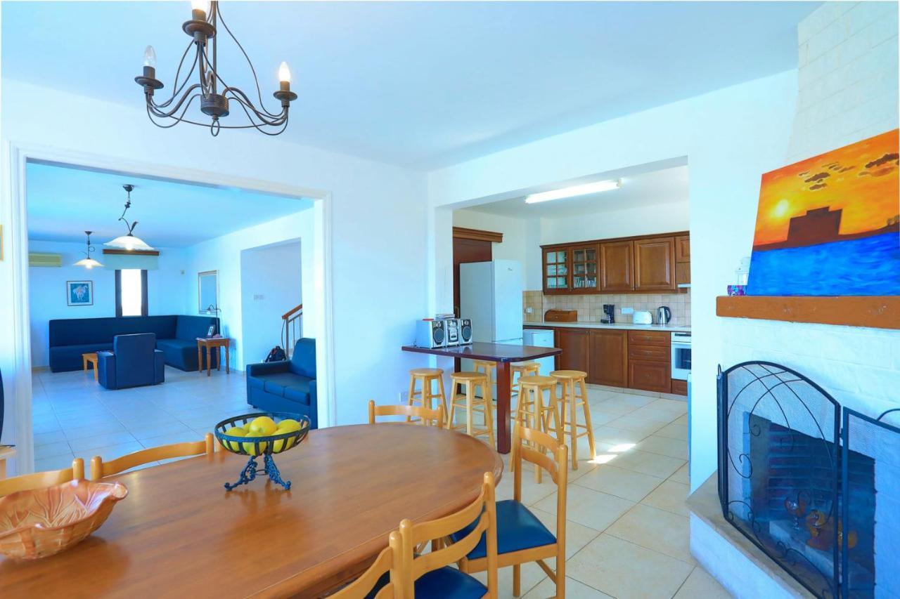 לאצ'י Villa Stavriella מראה חיצוני תמונה
